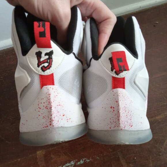 LeBron James sneakers: Friday the 13th Limited Edition - Picture 3 of 5